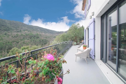 Villa perfect in condition with beautiful view