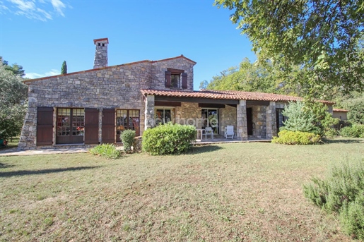 Charming Single-Story Stone Villa in a Tranquil Haven with Stunning Views