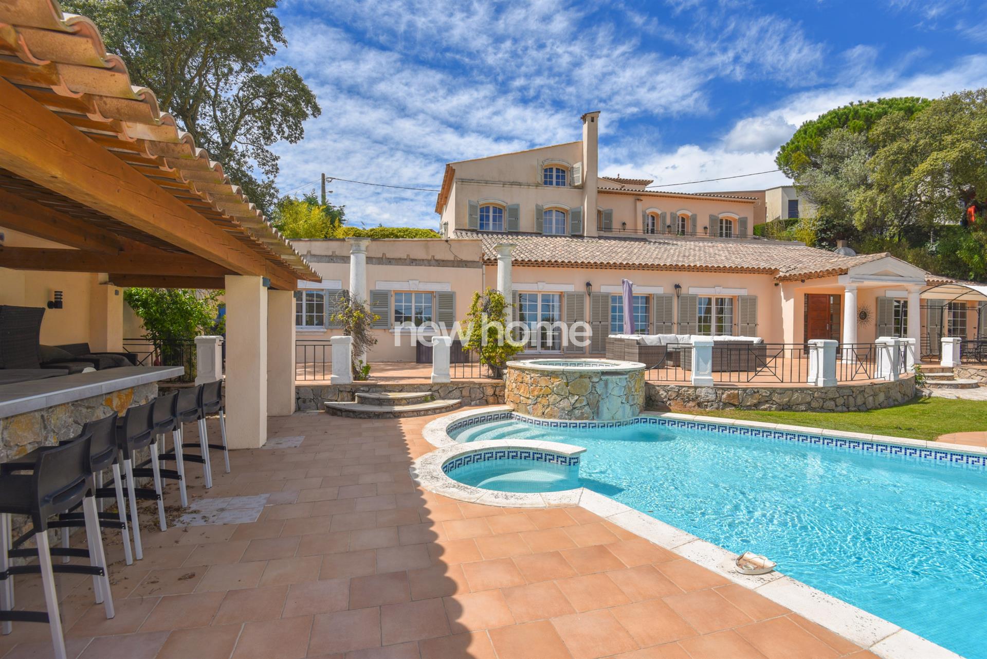 Compra: Vivenda (83600)
