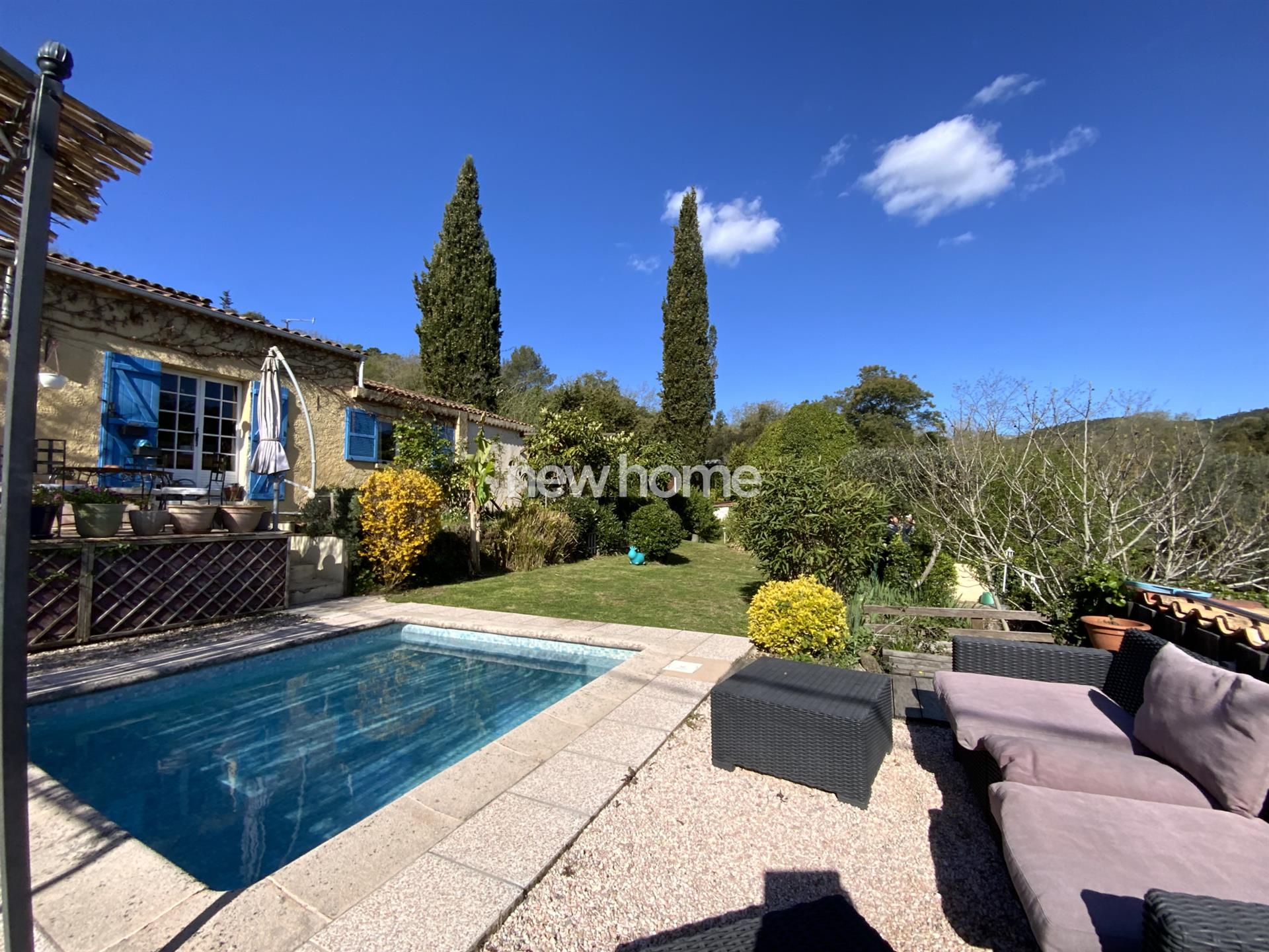 Compra: Vivenda (83600)