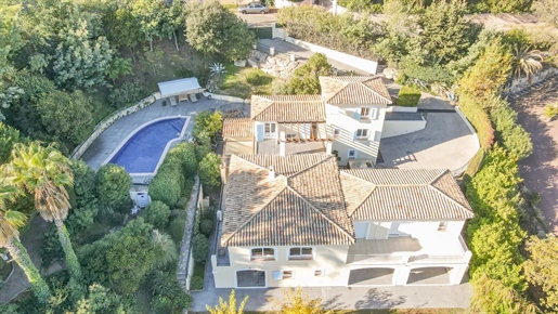 Provenzalische Villa mit Blick auf die Bucht von Cannes