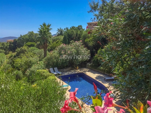 Provenzalische Villa mit Blick auf die Bucht von Cannes