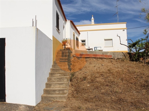 (Golden Visa )Casa térrea com 3 quartos e 7400m2 de terreno em Castro Marim.