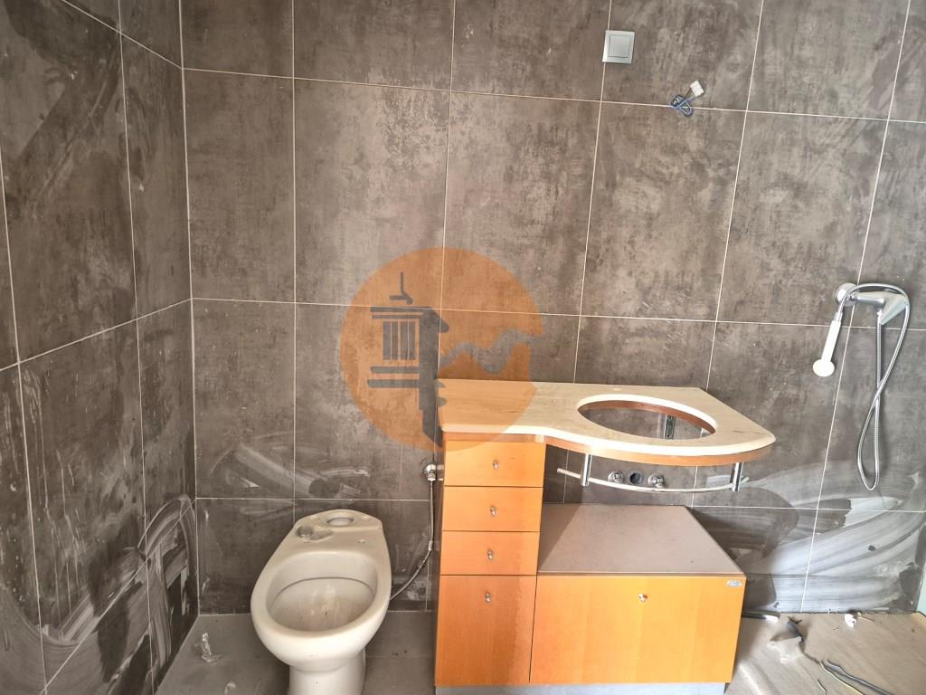 Charmant en verfijnd appartement met 1+1 slaapkamer in Vila Real de Santo António, gelegen op de bev