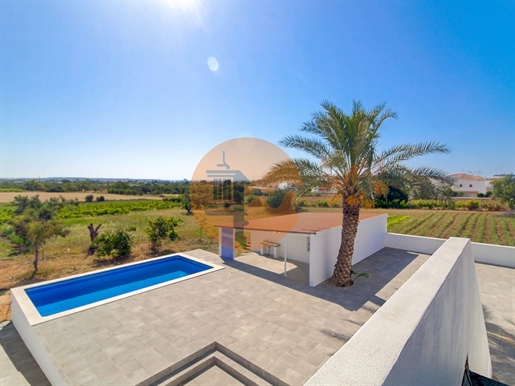 Excellent new 6-bedroom villa for sale.