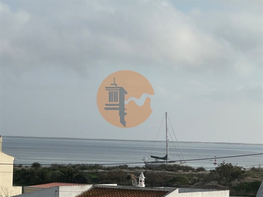 2 bedroom townhouse with sea views, large terraces and patios!