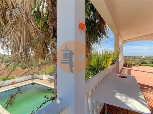Vrijstaand T2 huis met zwembad in Serra de Tavira