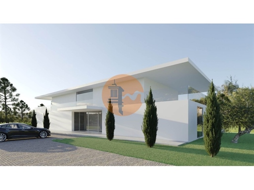 6 bedroom villa under construction with 800m2 on a 2,250 m2 plot in Monte Rei Golf