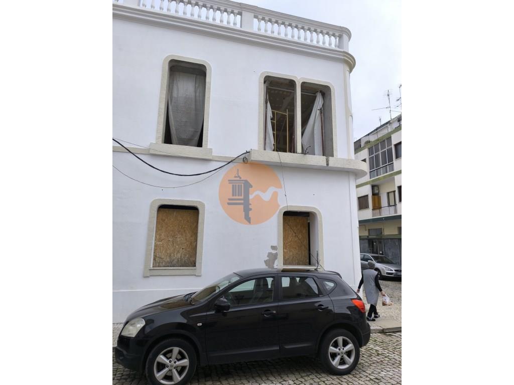 Ontwikkeling in Vila Real de Santo António met 5 appartementen op de 2e lijn van de rivier Guadiana