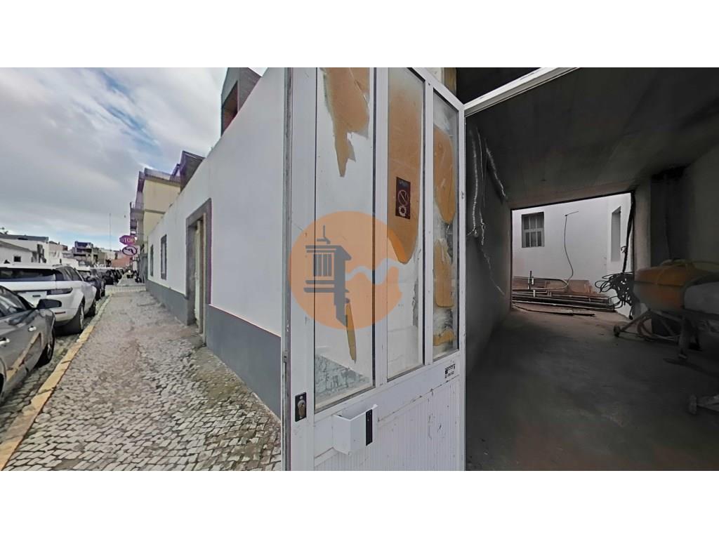 Ontwikkeling in Vila Real de Santo António met 5 appartementen op de 2e lijn van de rivier Guadiana