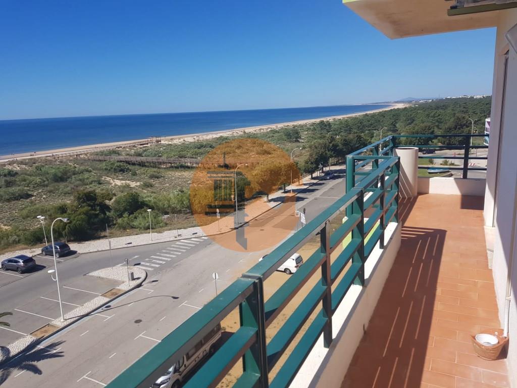 T2 with 23m2 terrace in Monte Gordo on the First Line, Sea View