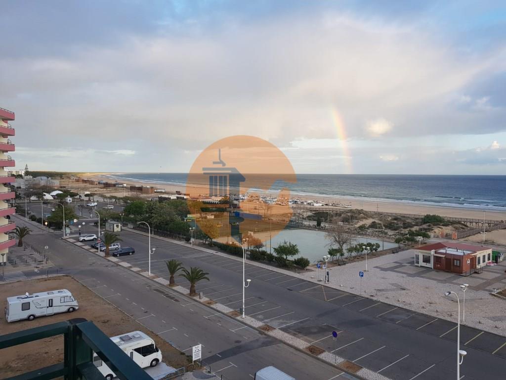 T2 with 23m2 terrace in Monte Gordo on the First Line, Sea View