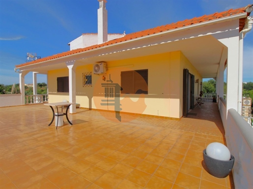 Estoi - 6 bedroom house with 284m2 and 4600m2 of land!