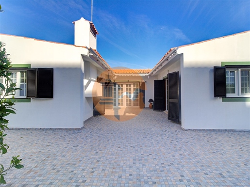 Villa independiente de 4 dormitorios en venta en Monte Gordo, Algarve