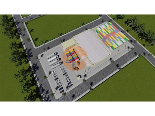 Terreno com 50.000 m2 viabilidade de construção industrial de 30.000 m2 em Silves