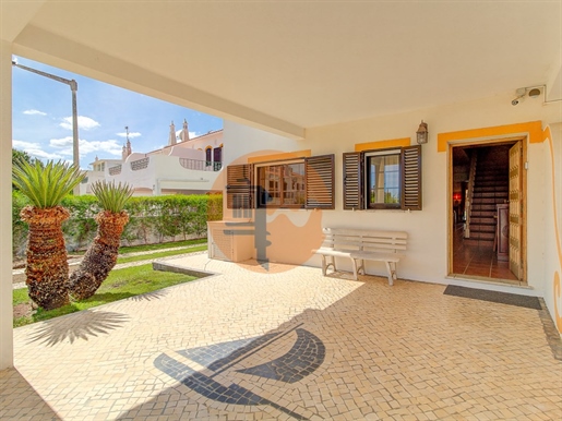 Fantastic 3 Bedroom Villa with garden, swimming pool and Bbq area in Altura