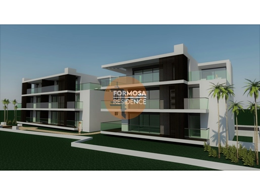 Apartamento T2 de alto estándar con balcones en primera línea de mar en Cabanas