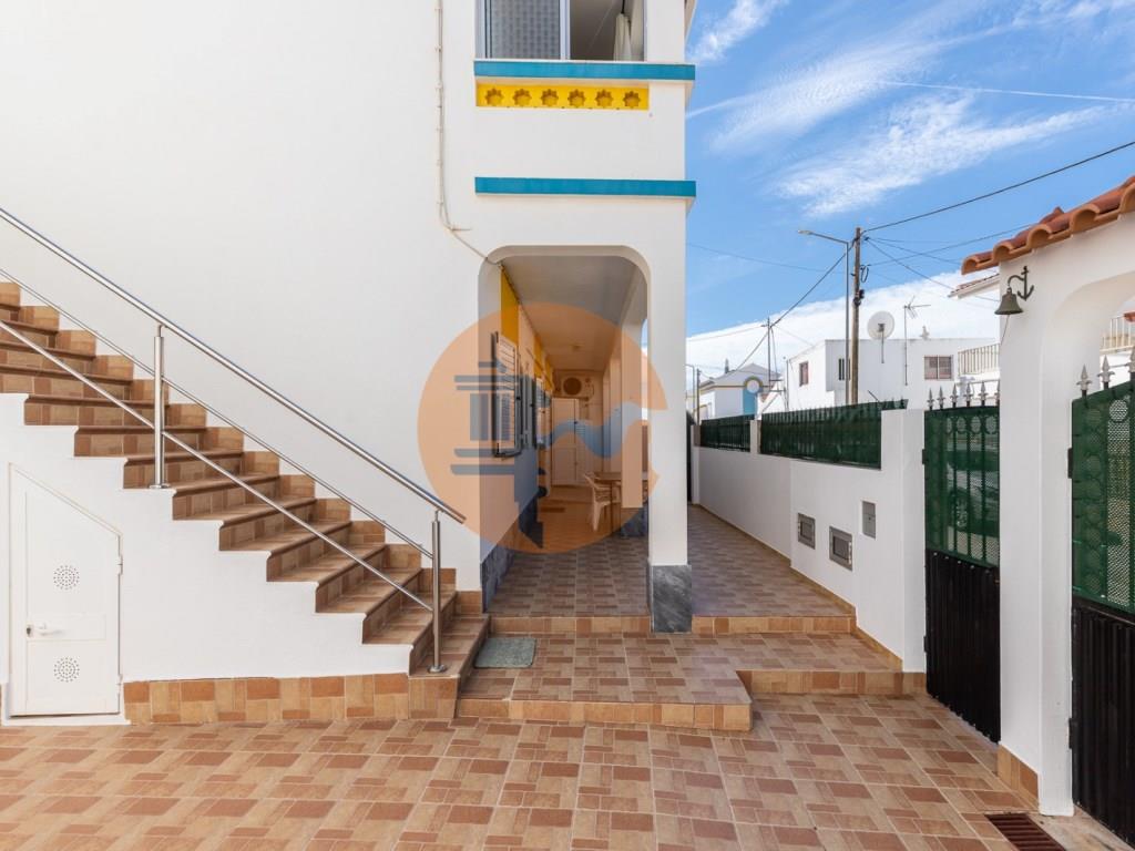 Gebäude - Haus - Mit Mehreren Wohnungen - Schwimmbad - In Manta Rota - Vila Nova De Cacela - Vrsa -