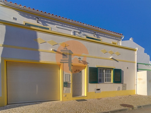 House for rent in Altura.