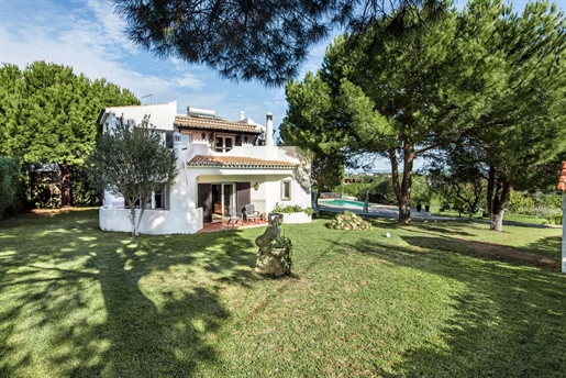 Villa met 4 slaapkamers, zwembad en tuin in Alcantarilha