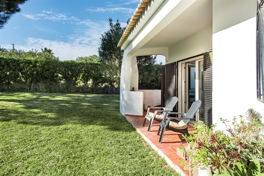 Villa met 4 slaapkamers, zwembad en tuin in Alcantarilha