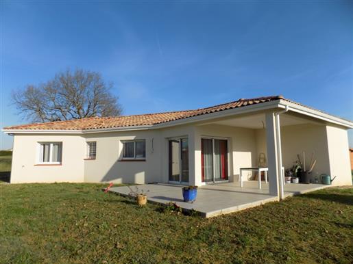 New single-storey villa near Auch 