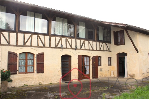 Maison ancienne avec gîte indépendant, vue Pyrénées