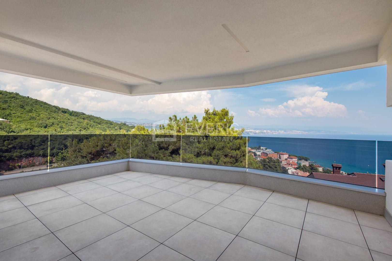 Opatija, apartment 82 m2 in a new building with a swimming pool