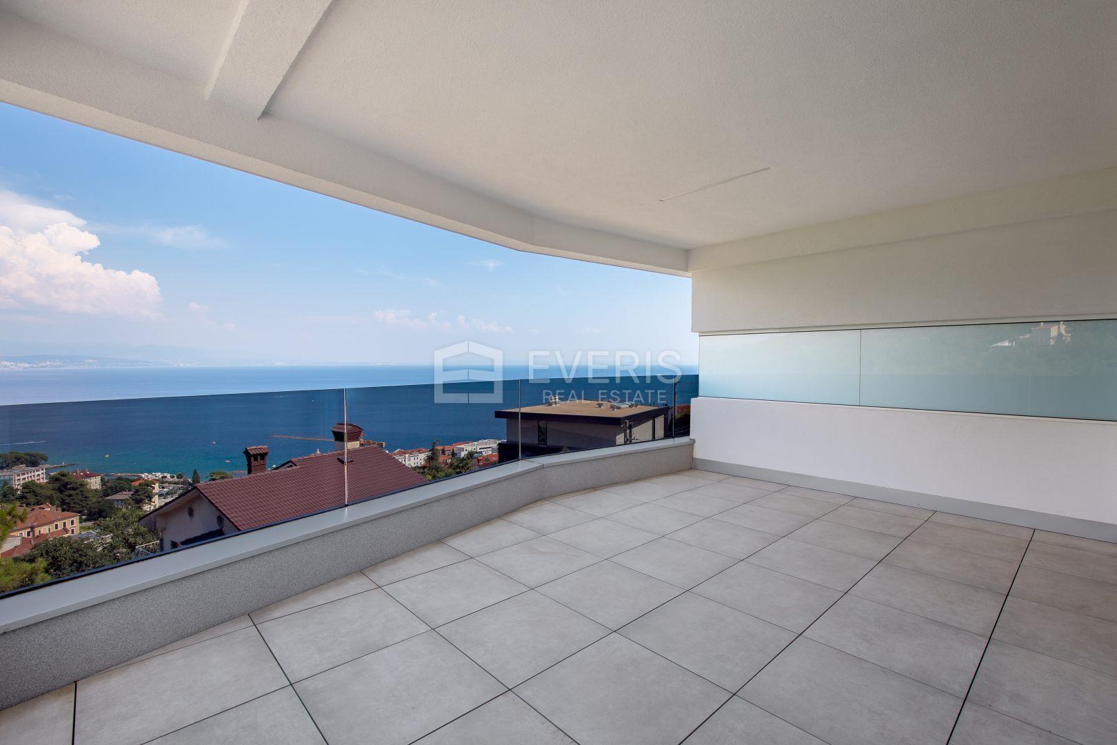 Opatija, apartment 82 m2 in a new building with a swimming pool