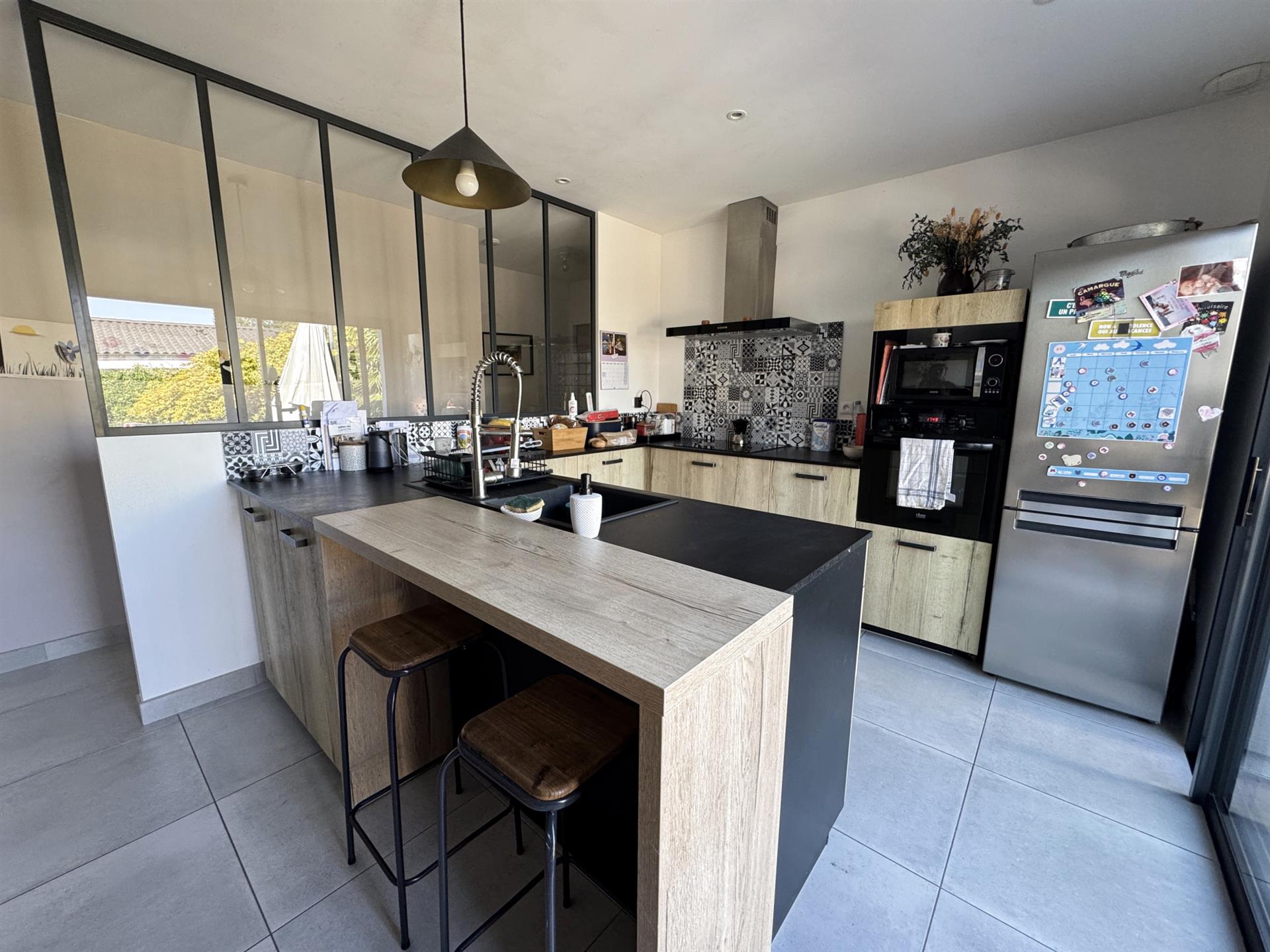 Modern single-storey house, about 110 m2 and garden without vis-à-vis, close to beaches and shops