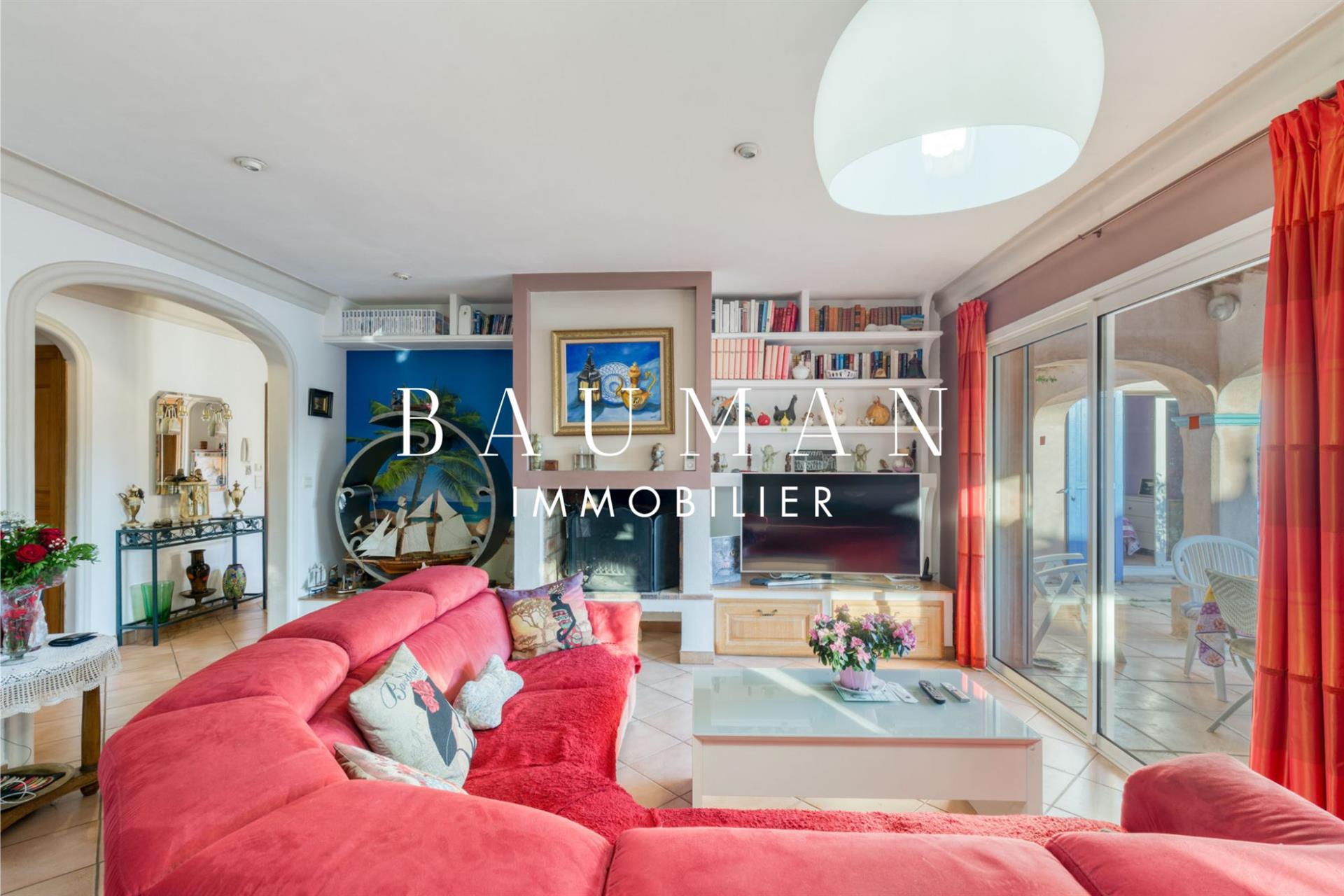 Le Muy - Sought-after area, Elegant Villa Nestled in a ?