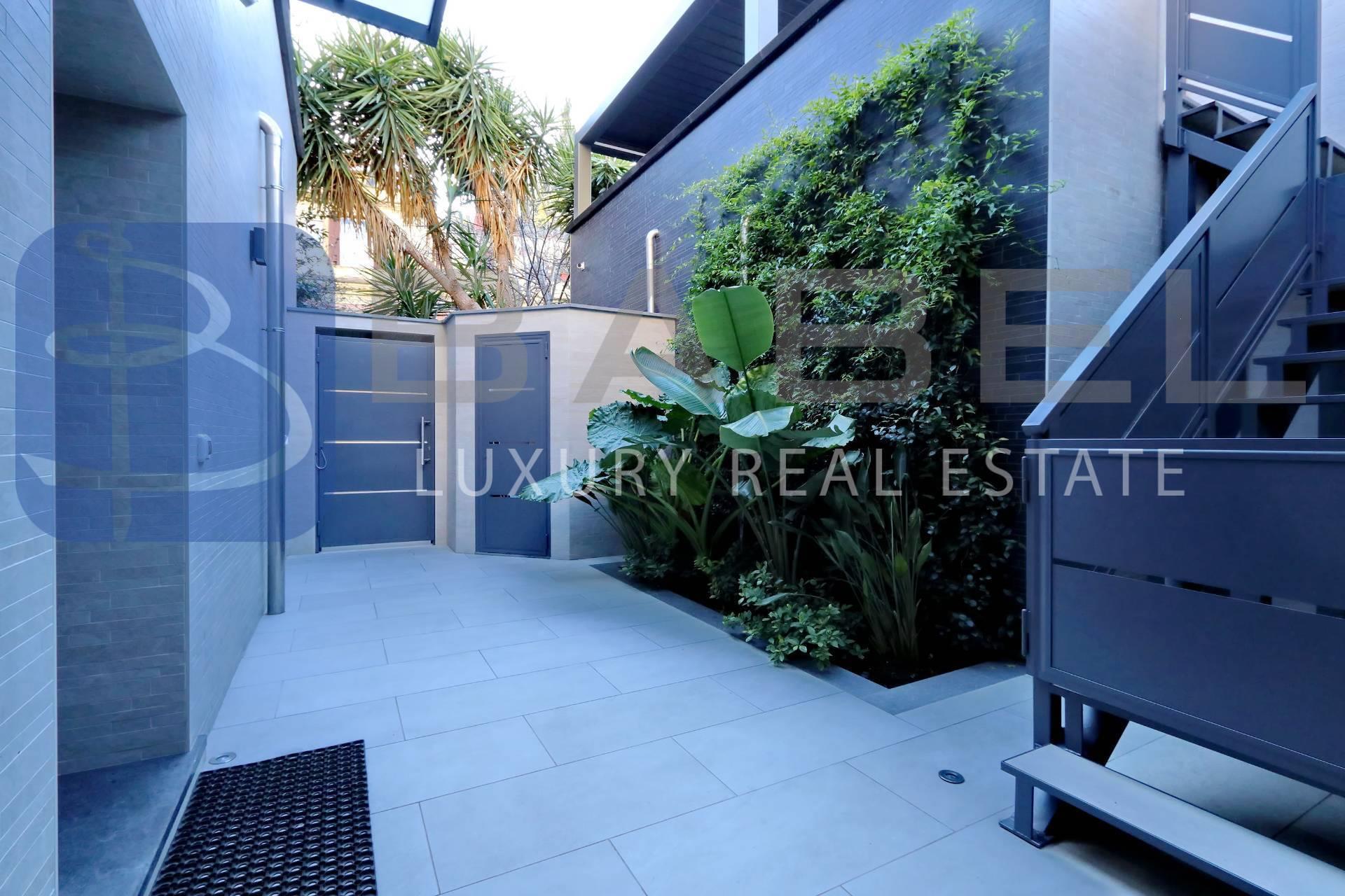 Purchase: House (00119)