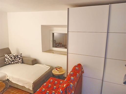Punat, renovated apartment in the center near the sea!