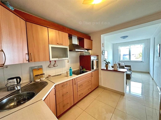 Njivice, modern two-room apartment near the sea!