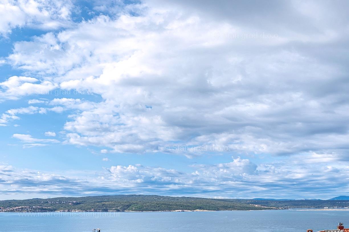 Crikvenica, apartment on the 2nd floor with a sea view, for sale!