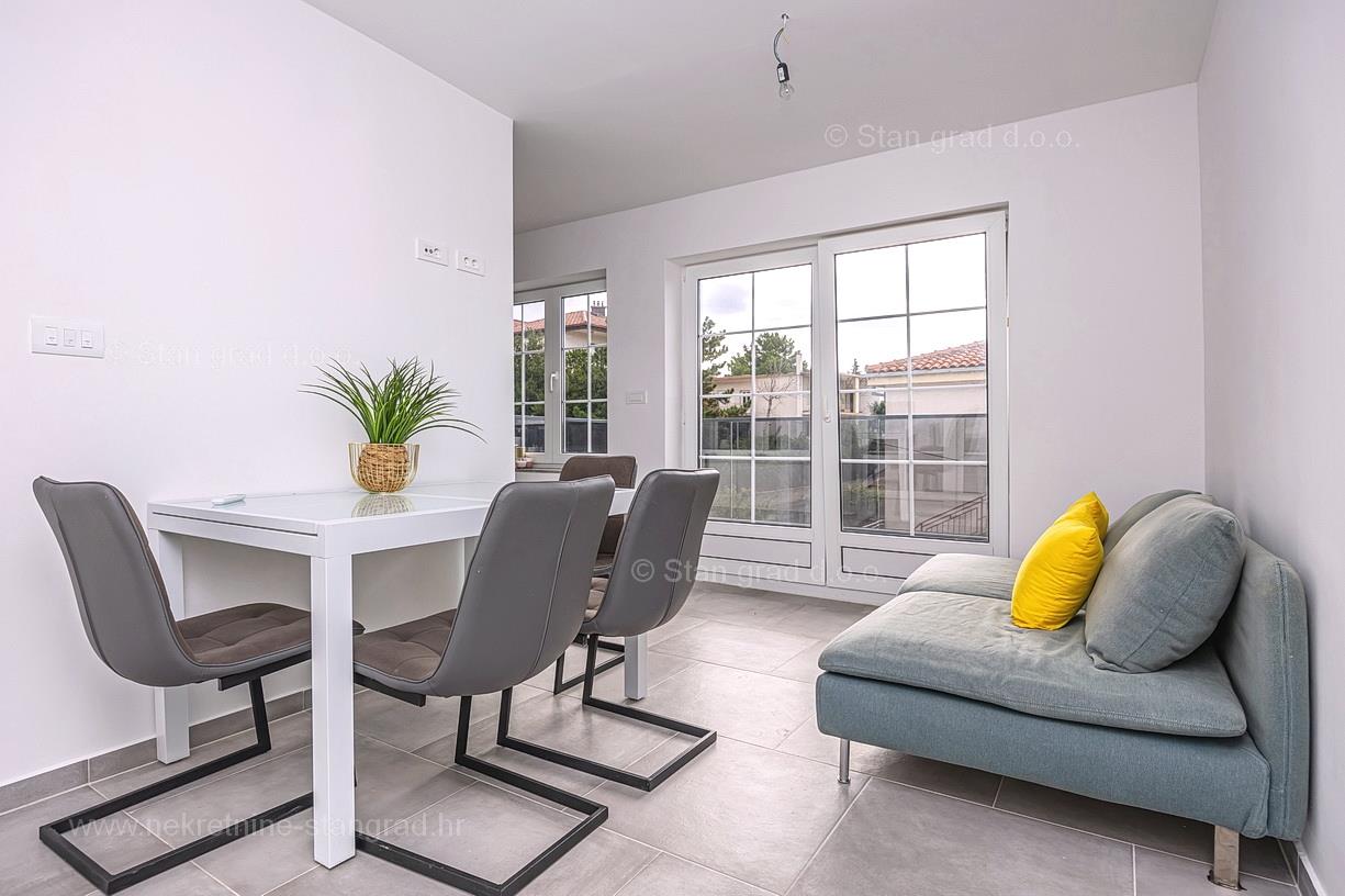 Crikvenica, apartment on the 2nd floor with a sea view, for sale!