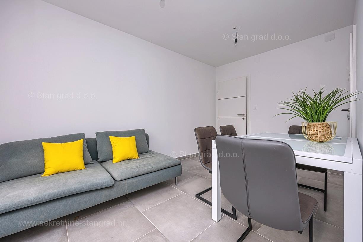 Crikvenica, apartment on the 2nd floor with a sea view, for sale!