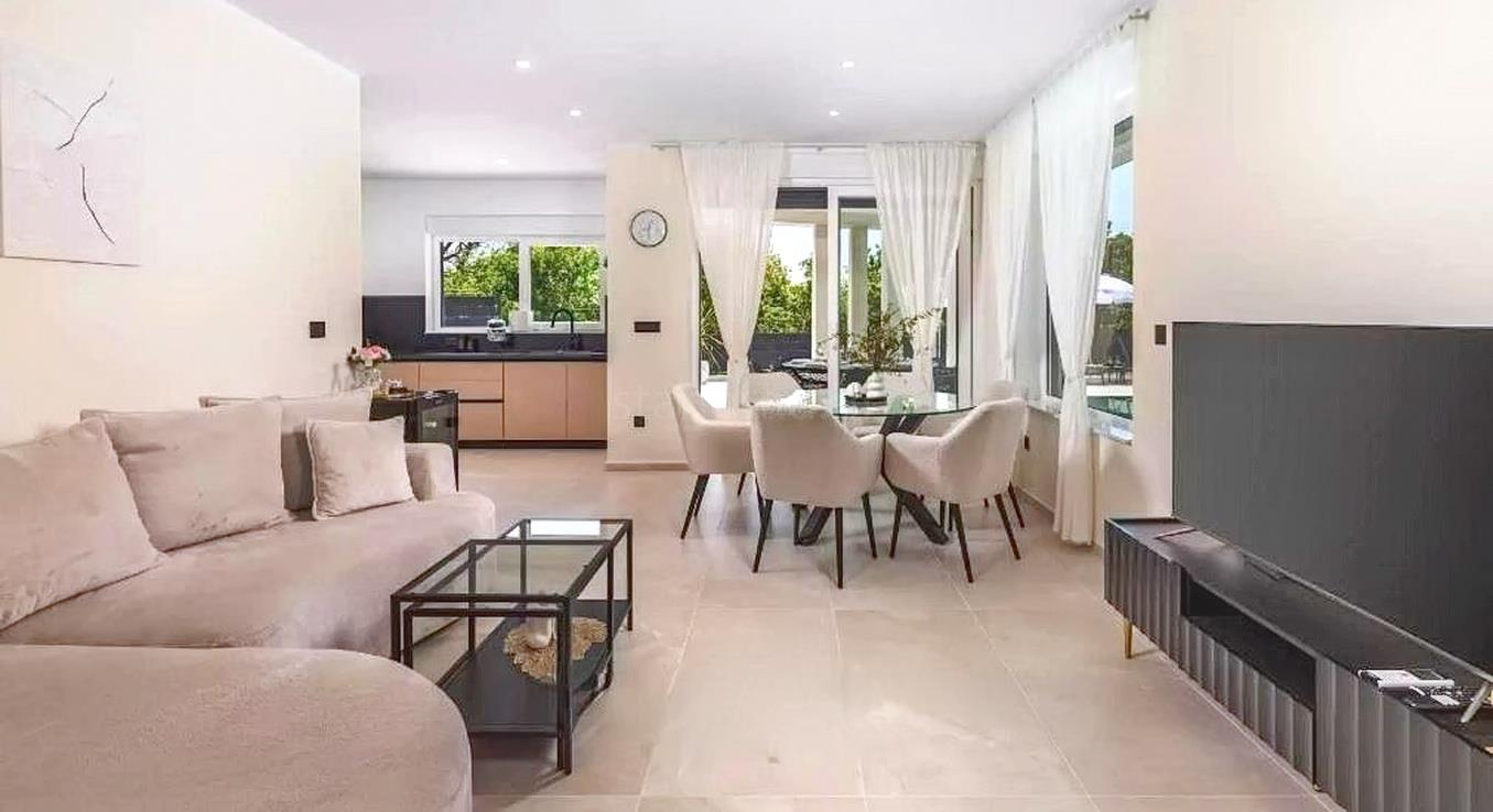 Vrbnik area, modern luxury house with swimming pool and garden!
