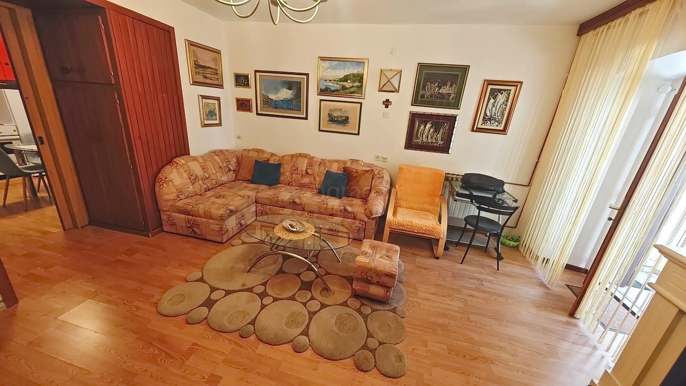 Omišalj, terraced house with garden and parking!