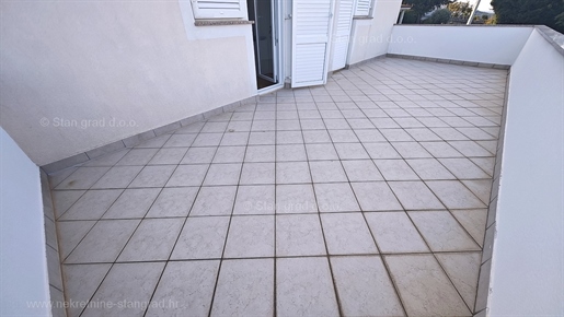 Šilo, apartment on the 1st floor of the house, 80 m from the sea!