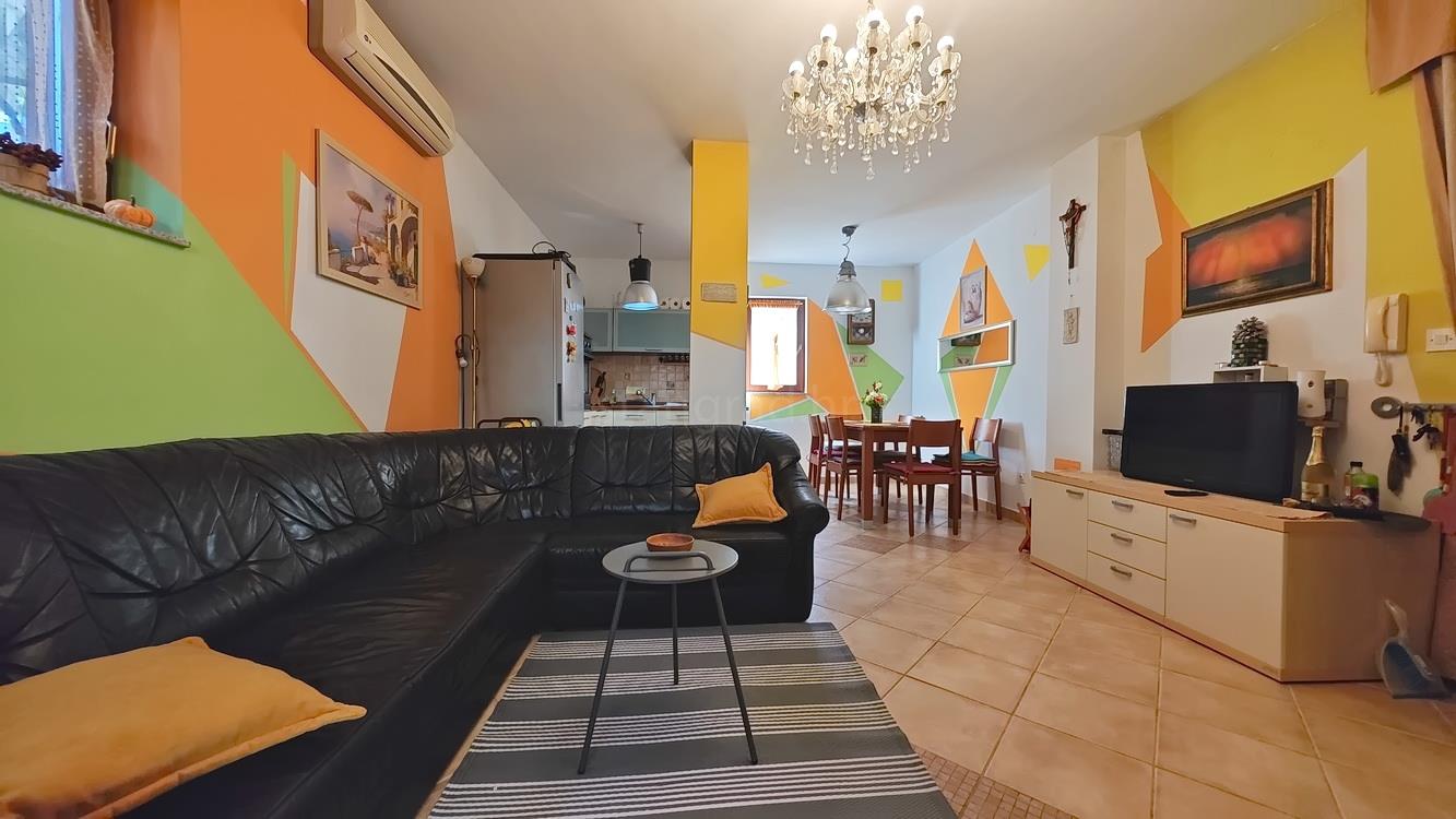 Punat area, three-bedroom ground floor apartment with two terraces!