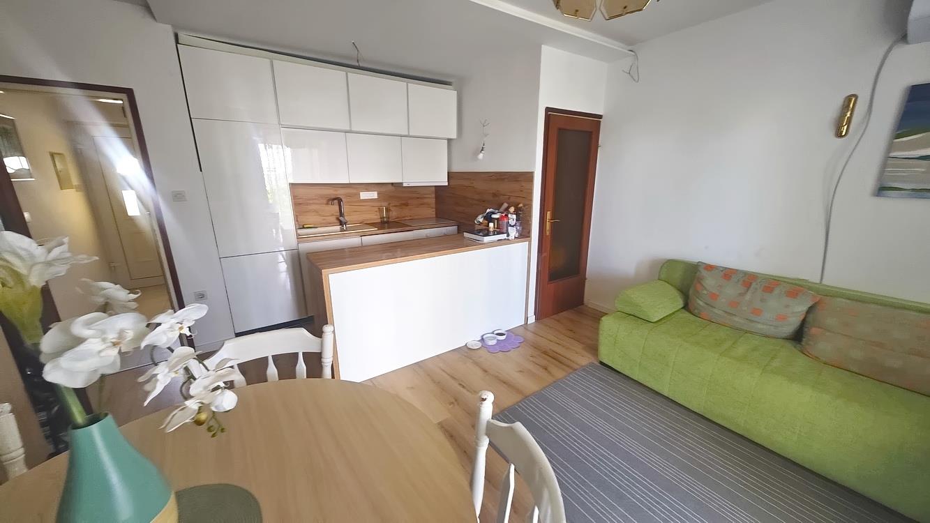 Krk, semi-detached house with three residential units in an excellent location!