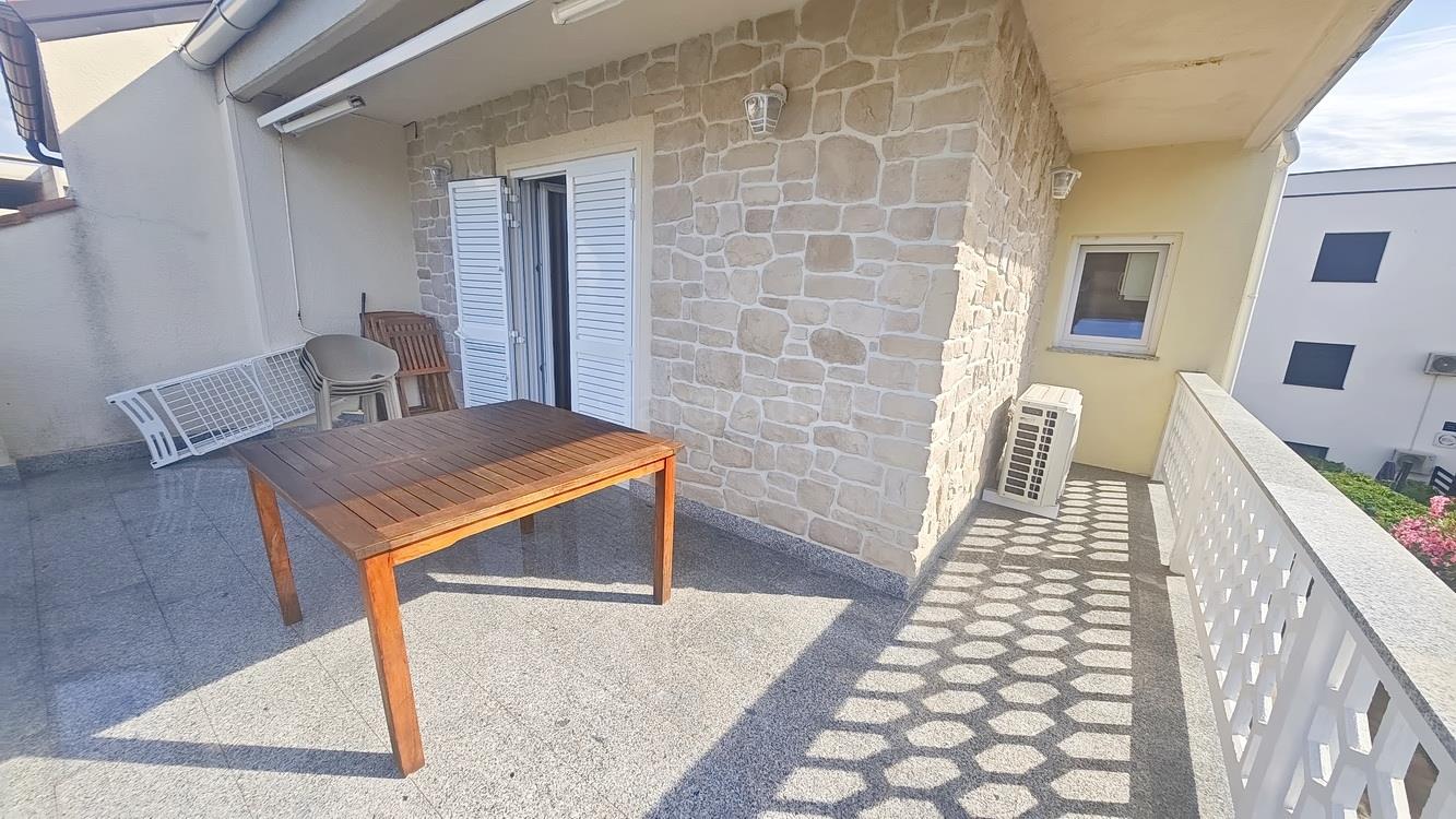 Krk, semi-detached house with three residential units in an excellent location!
