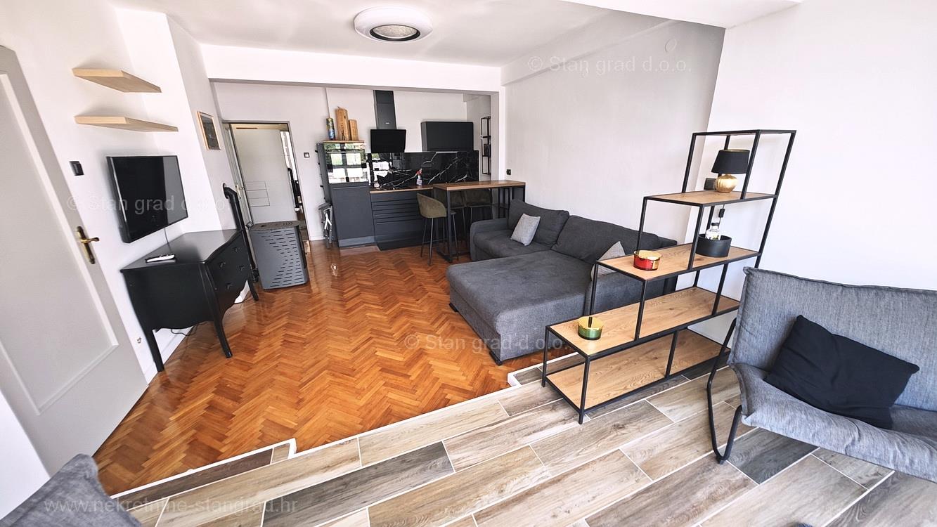 Crikvenica center, newly renovated apartment in an excellent location!