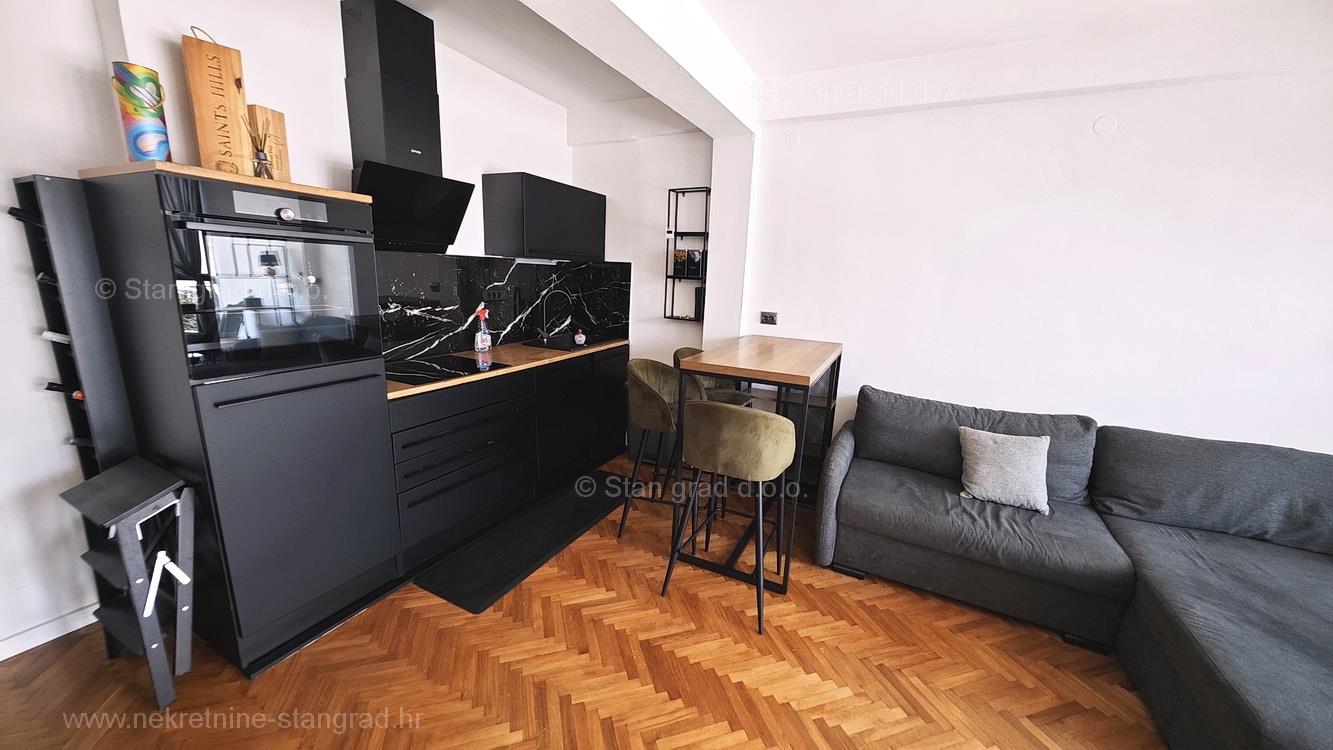 Crikvenica center, newly renovated apartment in an excellent location!