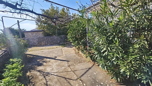 Krk, semi-detached house in a great location near the sea!