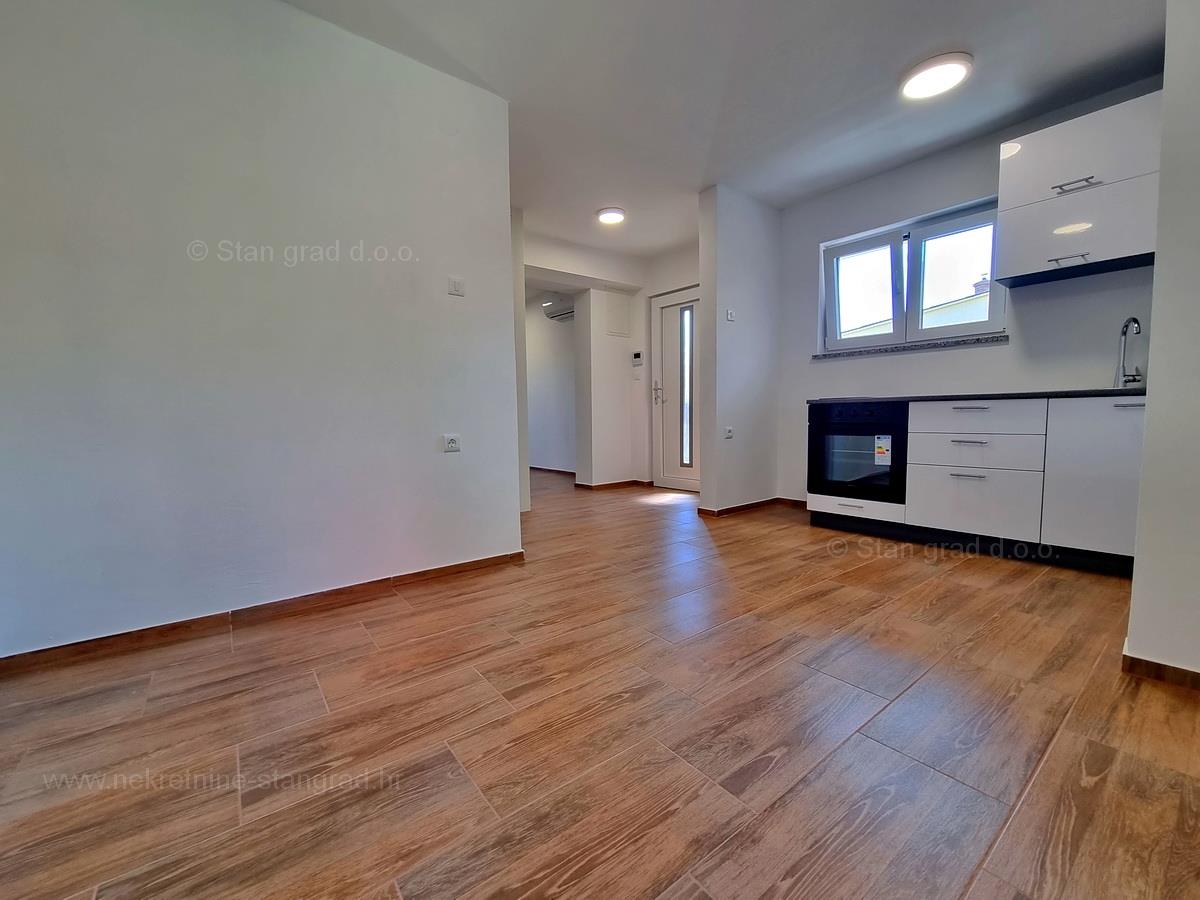 Krk area, two-story apartment with sea view for sale!