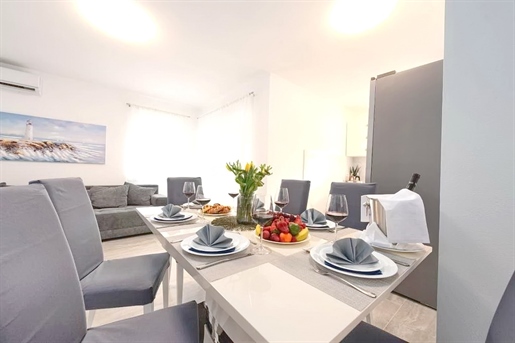 Soline Bay, furnished apartment on the 1st floor near the sea!