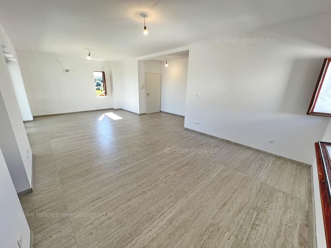 Krk, penthouse close to the sea with panoramic views!