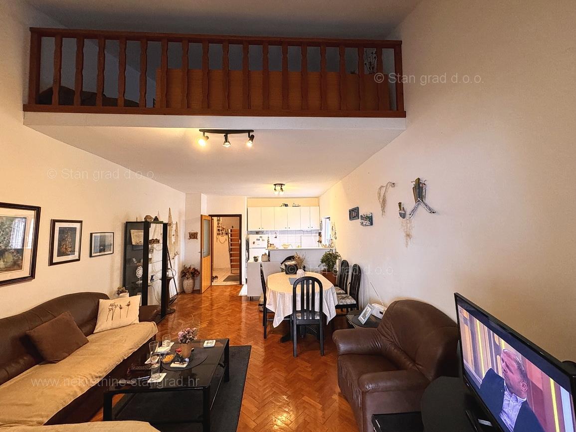 Krk, apartment in a high attic with a view of the sea!